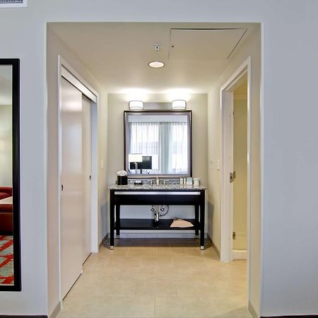Hampton Inn And Suites Cincinnati - Downtown Экстерьер фото