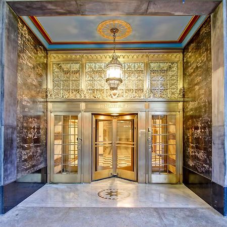 Hampton Inn And Suites Cincinnati - Downtown Экстерьер фото