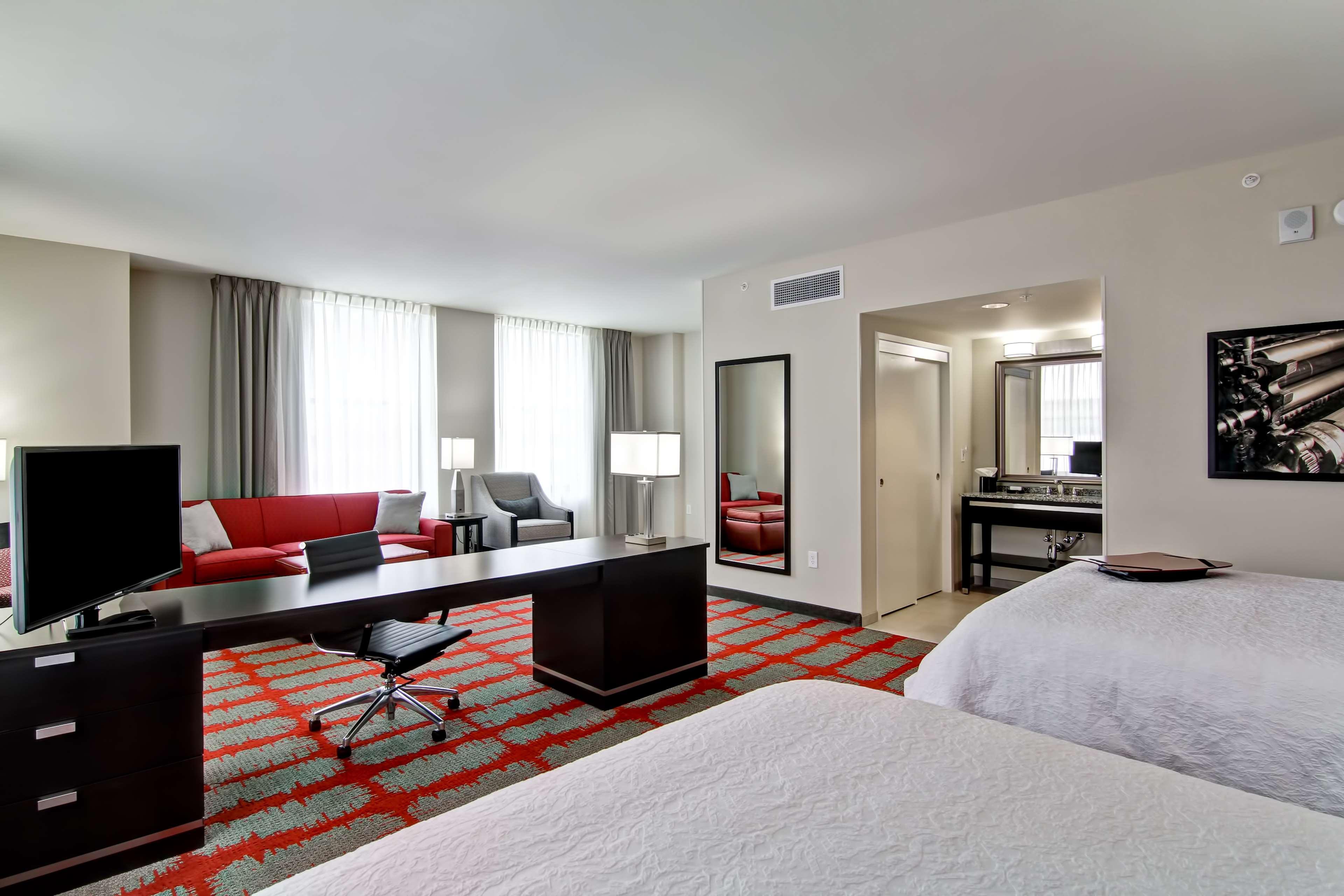 Hampton Inn And Suites Cincinnati - Downtown Экстерьер фото