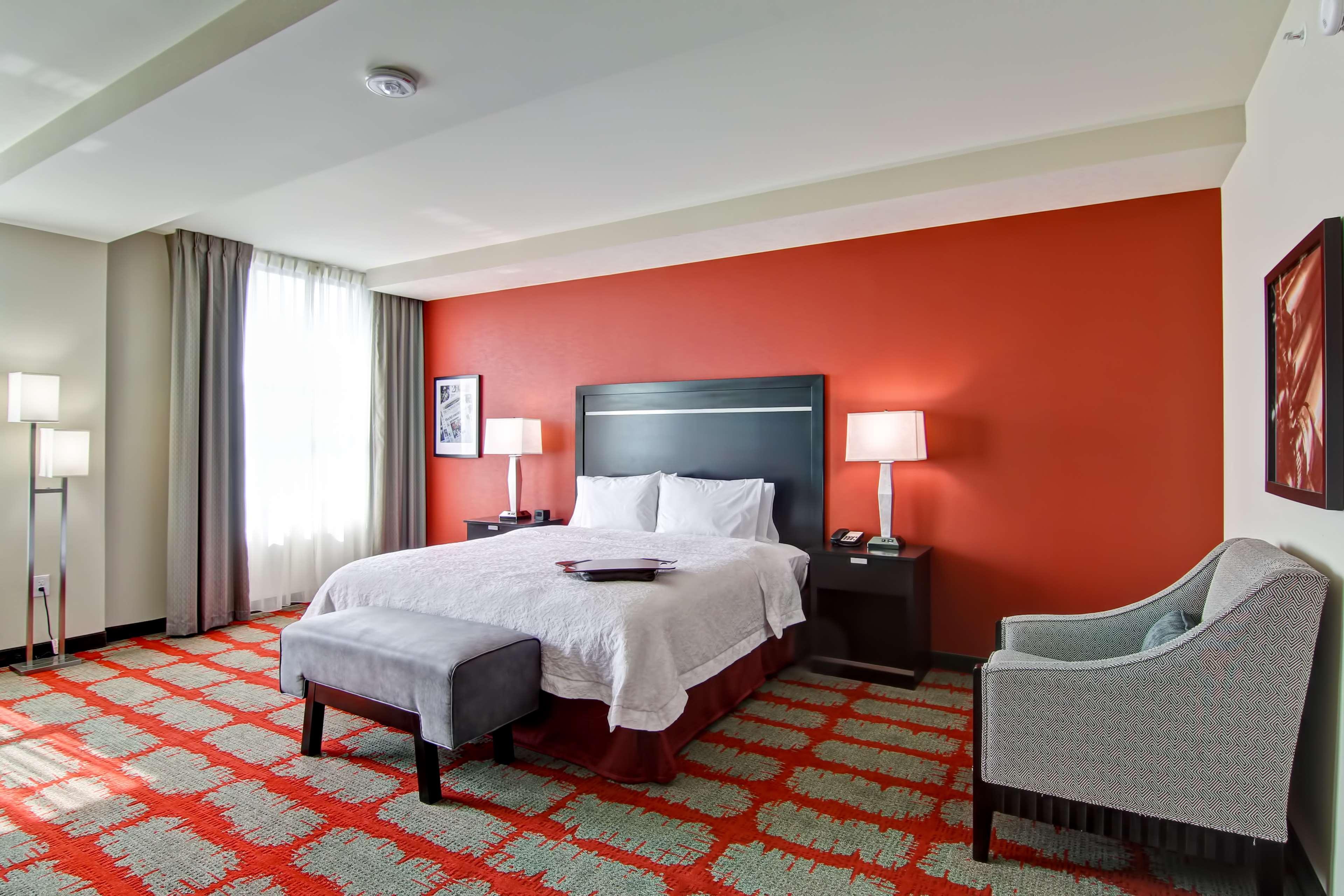 Hampton Inn And Suites Cincinnati - Downtown Экстерьер фото