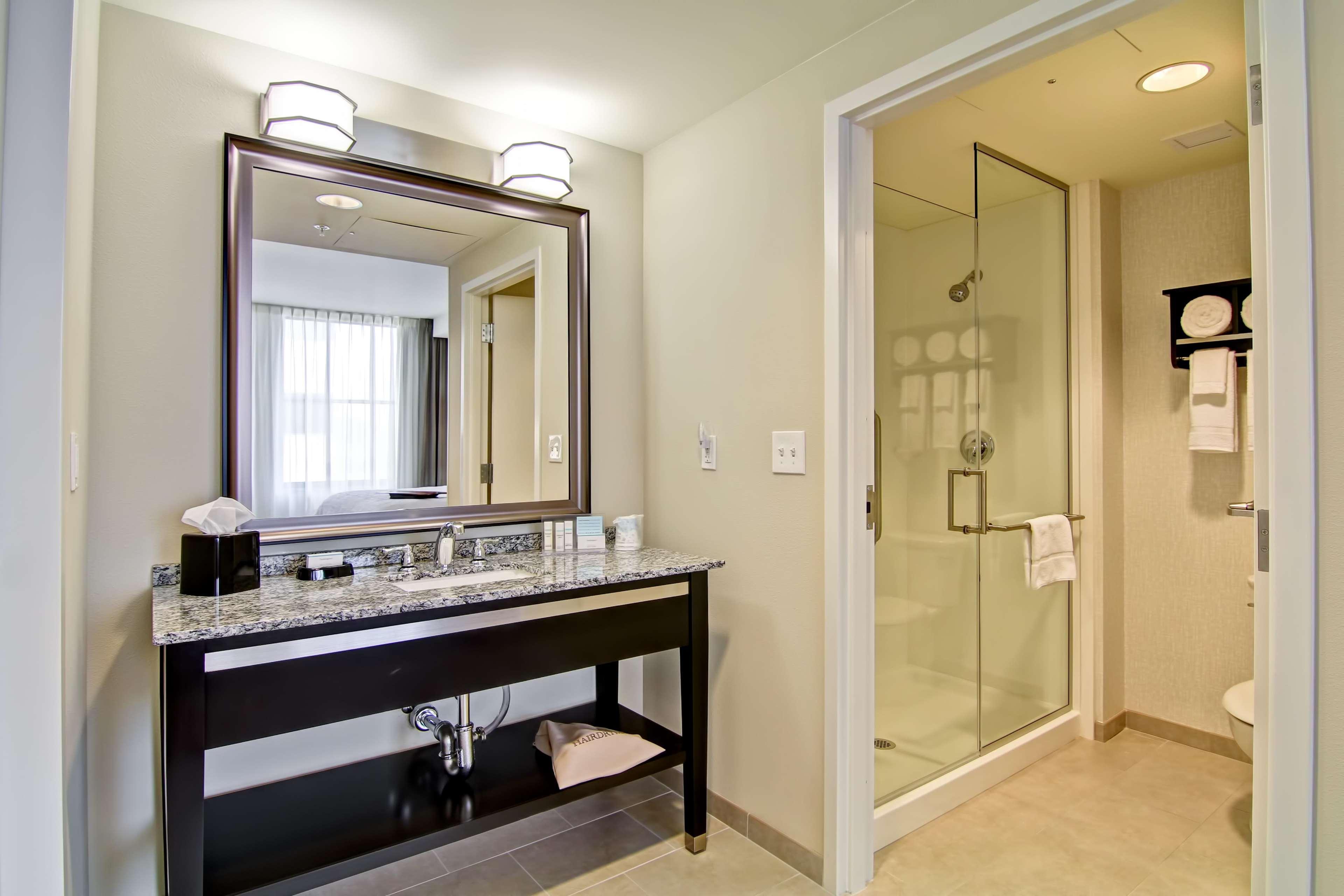 Hampton Inn And Suites Cincinnati - Downtown Экстерьер фото