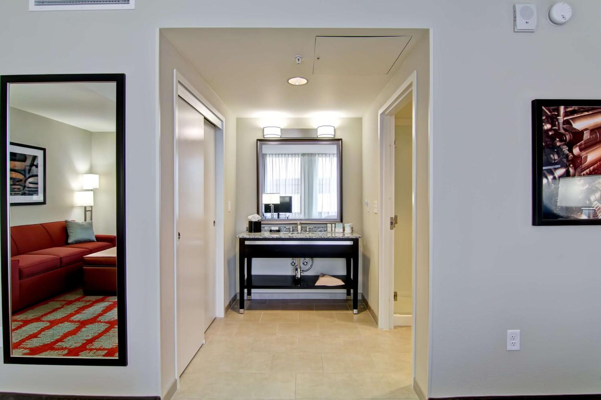 Hampton Inn And Suites Cincinnati - Downtown Экстерьер фото