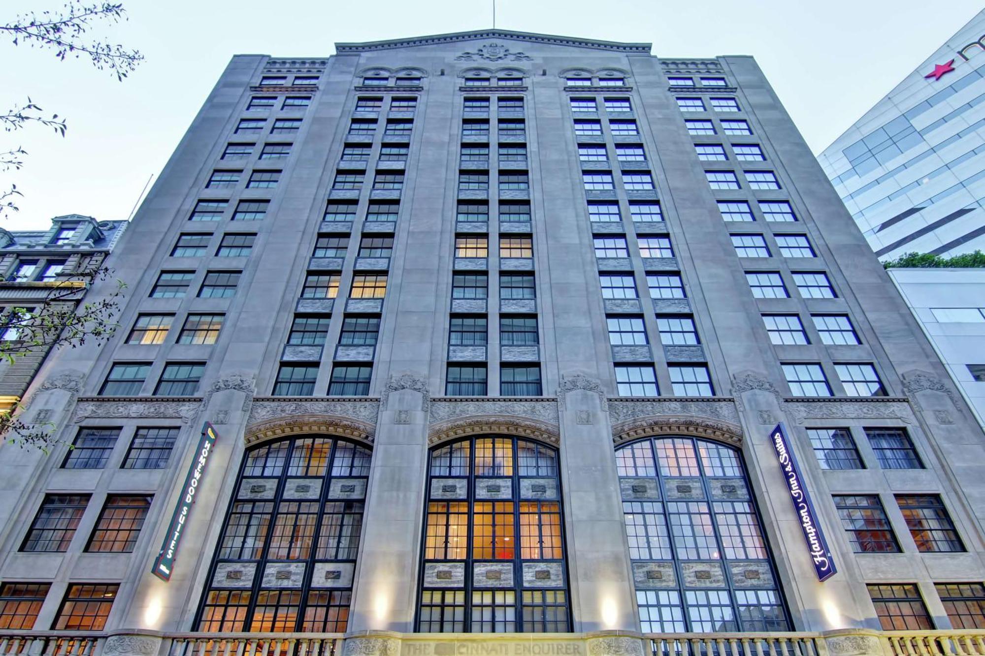 Hampton Inn And Suites Cincinnati - Downtown Экстерьер фото